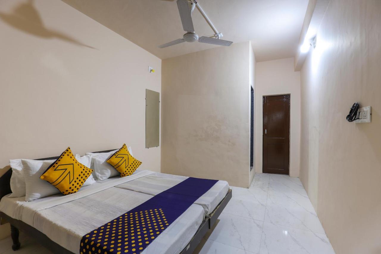 Spot On 64818 Hotel Minal Dzsámnagar Kültér fotó